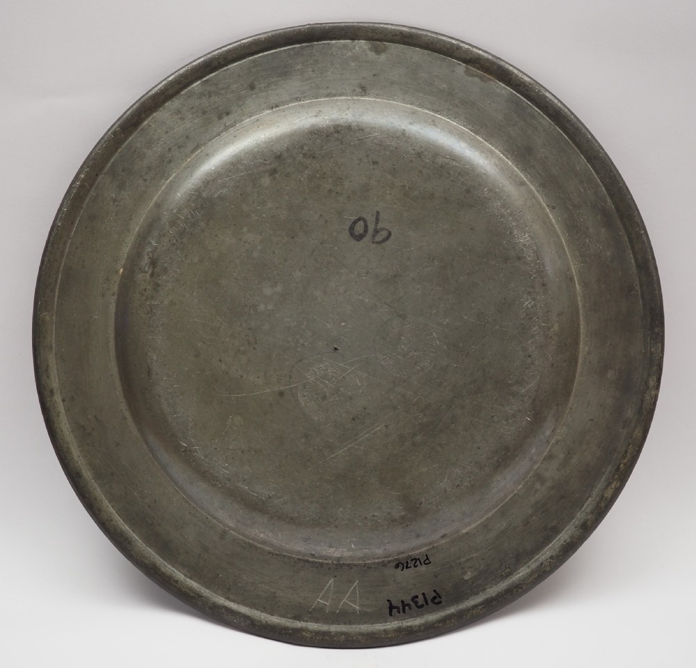 ANTIQUE ENGLISH PEWTER 9in PLAIN RIM PLATE BY JOHN WILLIAMS, FALMOUTH 1737-1761. View II