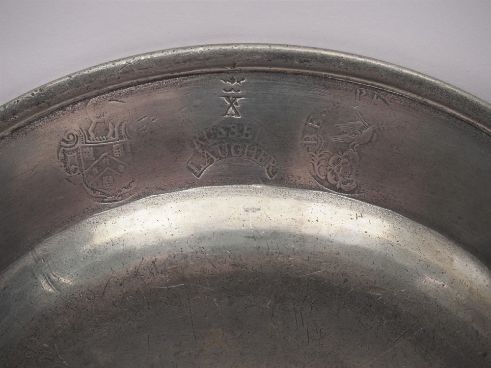 ANTIQUE ENGLISH PEWTER 9in PLAIN RIM PLATE BY RUSSELL LAUGHER OF WORCESTER, CIRCA1740. View III