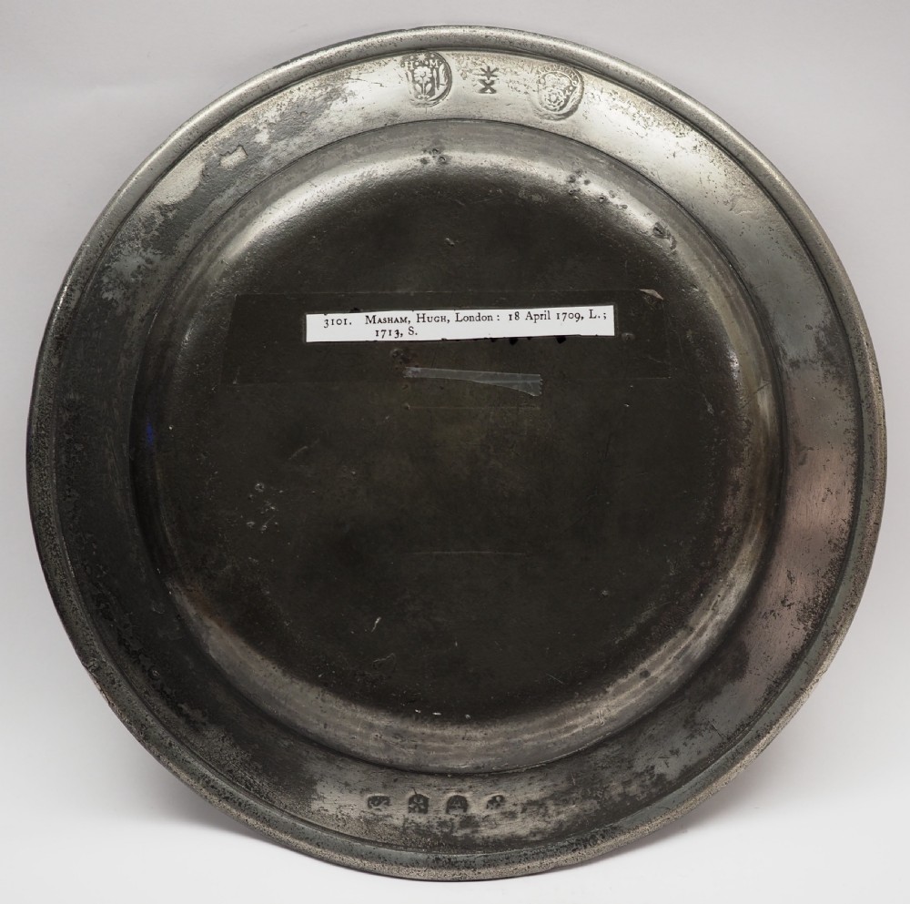 ANTIQUE ENGLISH PEWTER 9in PLAIN RIM PLATE BY HUGH MASHAM, 1681-1728. View II