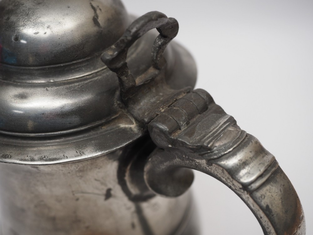 ANTIQUE ENGLISH PEWTER TANKARD 1 QUART OEWS, CIRCA 1760. View VIII
