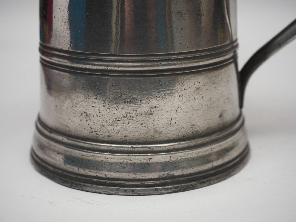 ANTIQUE ENGLISH PEWTER BRASS RIM QUART MEASURE BY GEORGE GRIMES, 1855 - 1887. View VI