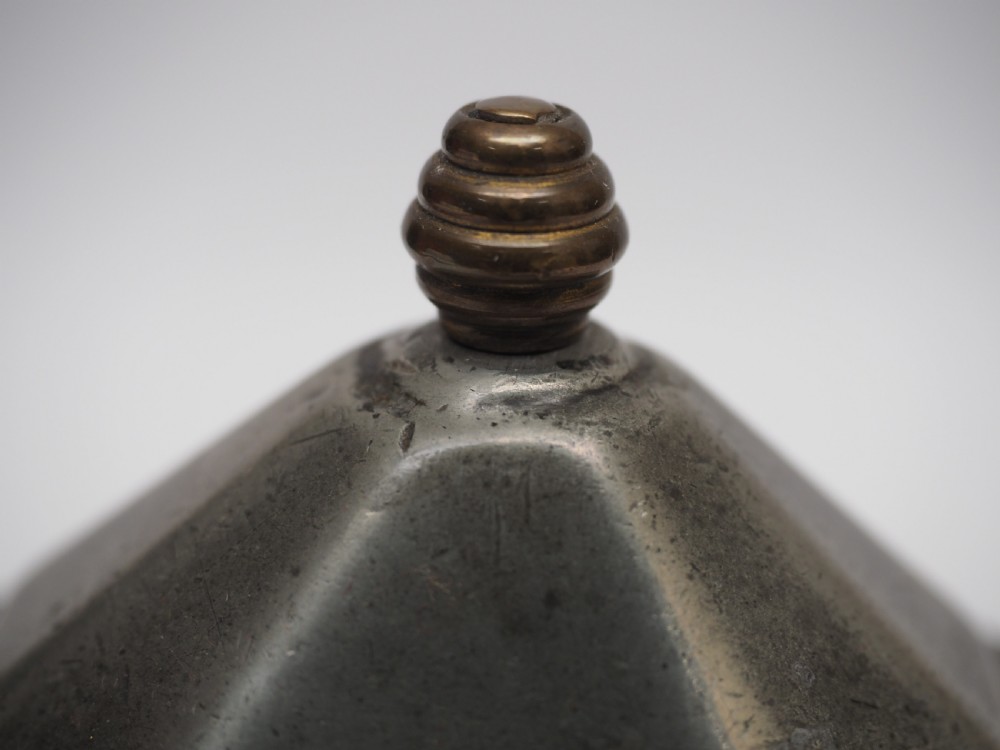 ANTIQUE ENGLISH PEWTER OCTAGONAL TOBACCO JAR, CIRCA 1780. View VIII