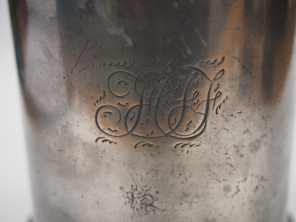 ANTIQUE ENGLISH PEWTER 1 PINT MEASURE, JAMES GRIMES OF LONDON, 1851 - 1883. View VII
