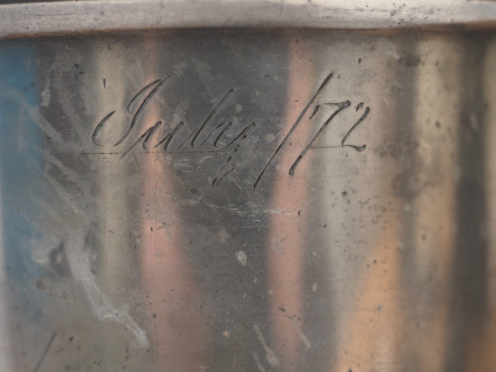 ANTIQUE ENGLISH PEWTER 1 PINT MEASURE, JAMES GRIMES OF LONDON, 1851 - 1883. View VIII