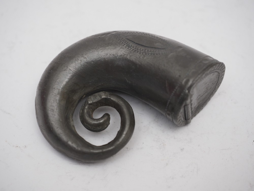 ANTIQUE ENGLISH PEWTER SNUFF BOX OF HORN SHAPE, R CONSTANTINE 1792-1830.
