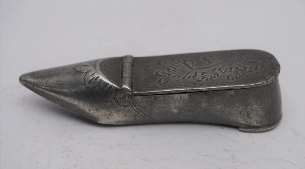 ANTIQUE ENGLISH PEWTER LADIES SHOE SNUFF BOX, CIRCA 1840. View II