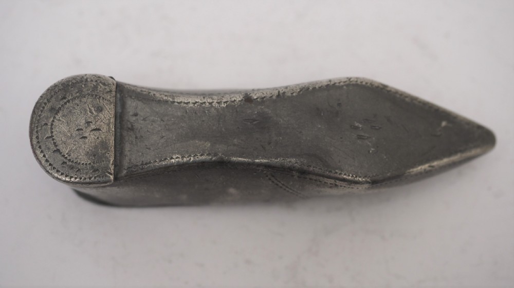 ANTIQUE ENGLISH PEWTER LADIES SHOE SNUFF BOX, CIRCA 1840. View VI
