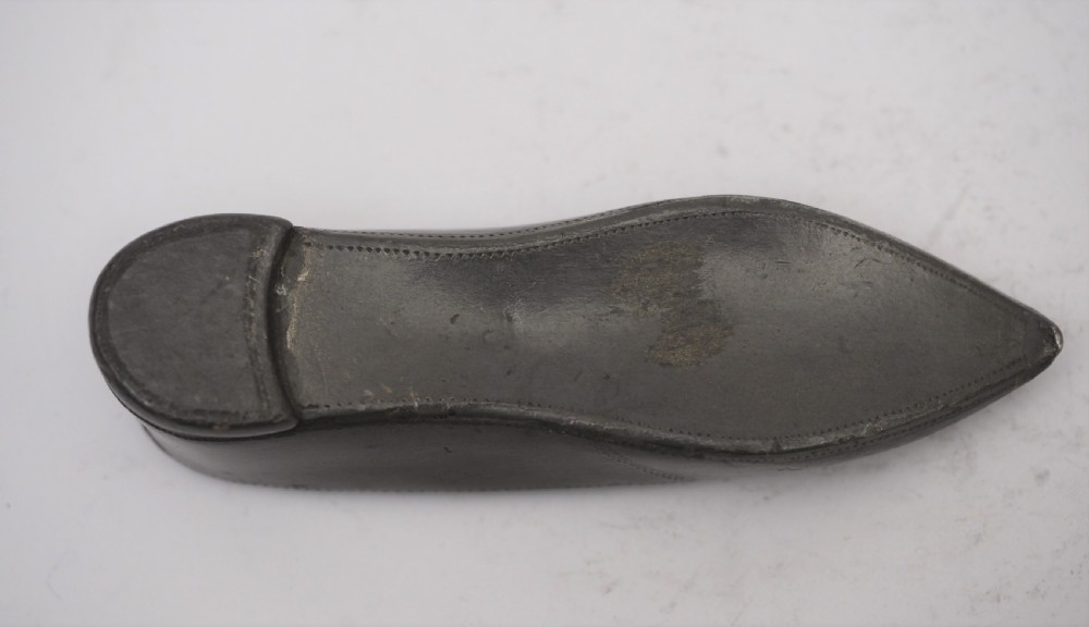 ANTIQUE ENGLISH PEWTER LADIES SHOE SNUFF BOX, CIRCA 1840. View VII