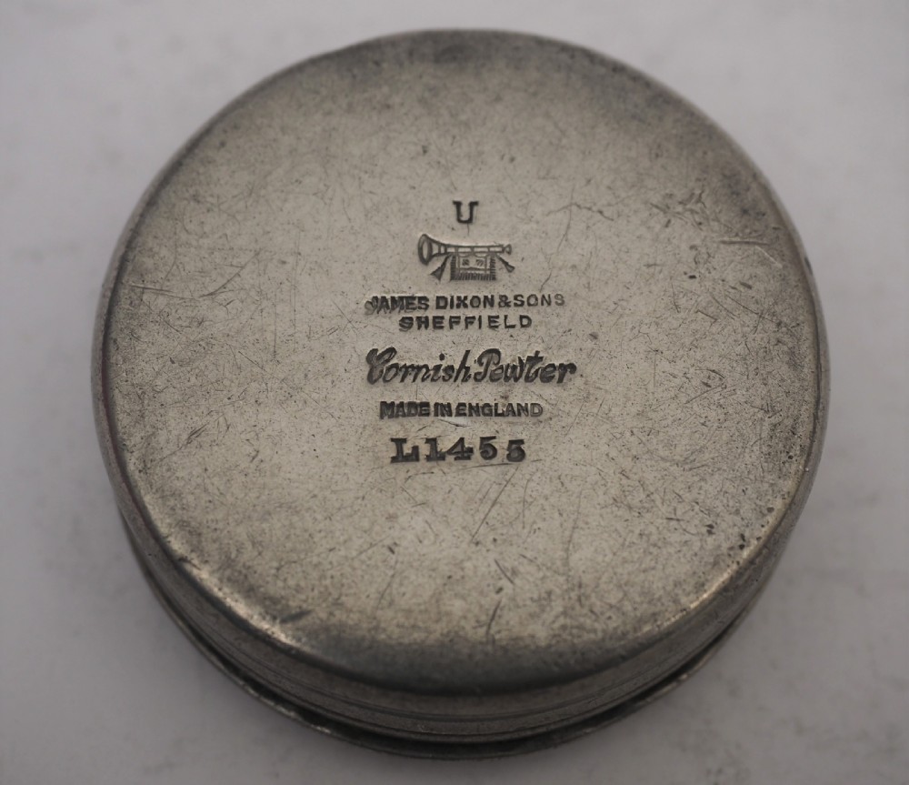 ENGLISH PEWTER POCKET SNUFF OR TOBACCO BOX, JAMES DIXON, CIRCA 1930. View V