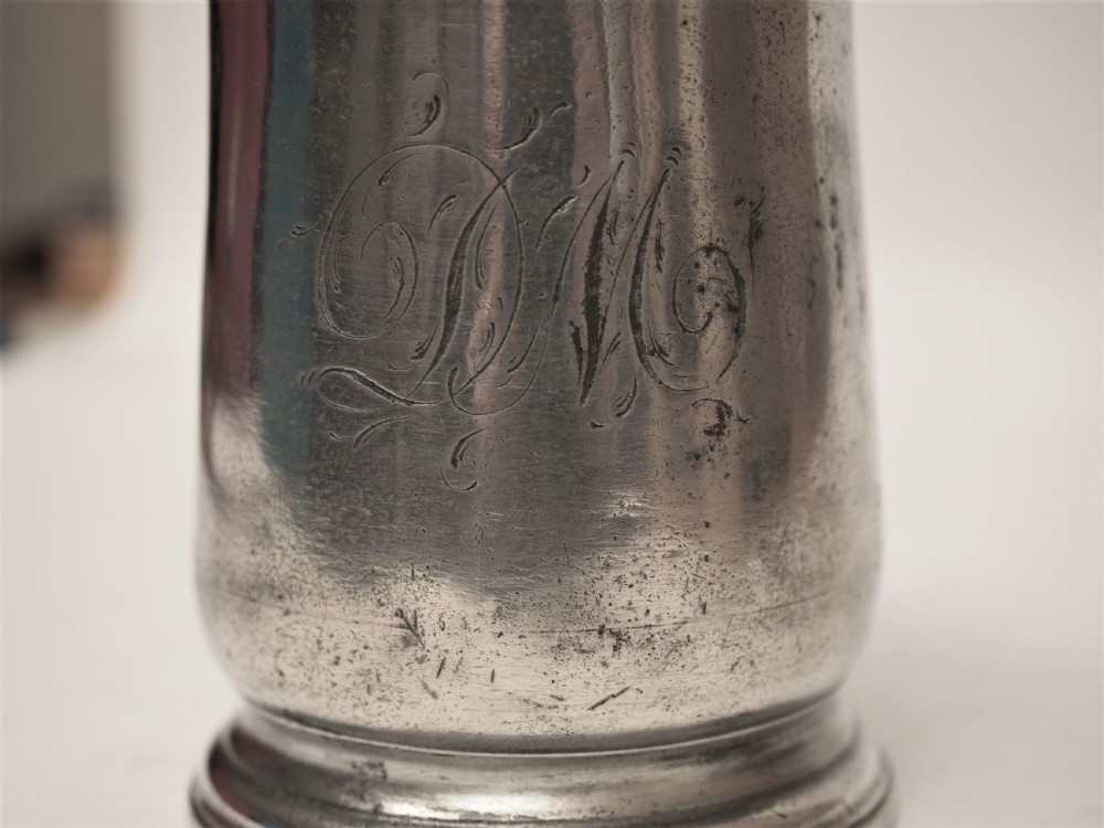 ANTIQUE ENGLISH PEWTER 1 PINT TAVERN MUG BY M ALDERSON, 1821-1832. View VII