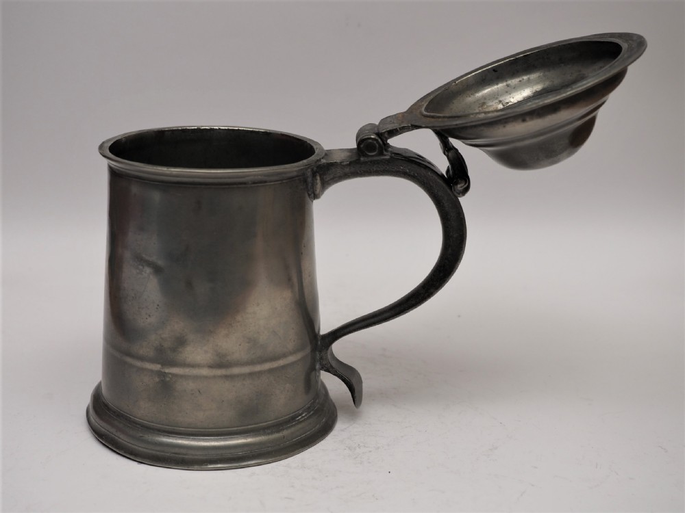 ANTIQUE ENGLISH PEWTER 1 QUART OEWS TANKARD BY THOMAS BANKES, 1706 - 1724. View V