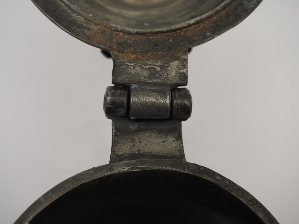 ANTIQUE ENGLISH PEWTER 1 QUART OEWS TANKARD BY THOMAS BANKES, 1706 - 1724. View VI