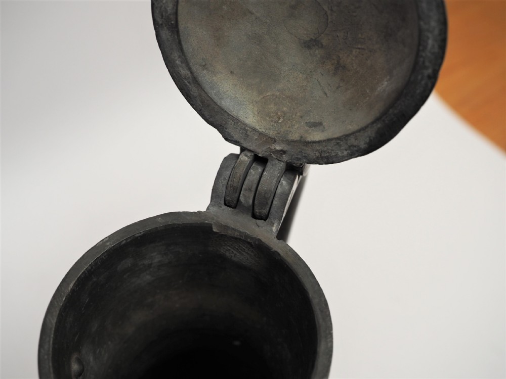 ANTIQUE SCOTTISH PEWTER CRESTED TAPPIT HEN, CHOPIN CAPACITY, CIRCA 1780. View VI
