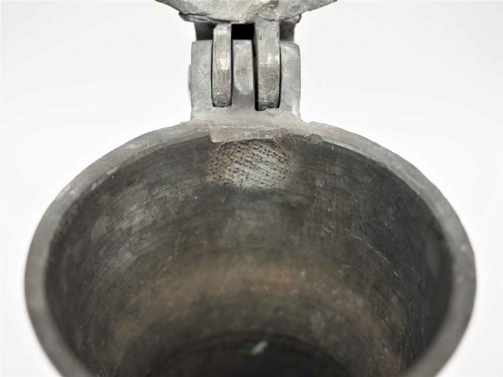 ANTIQUE SCOTTISH PEWTER CRESTED TAPPIT HEN, CHOPIN CAPACITY, CIRCA 1780. View XII