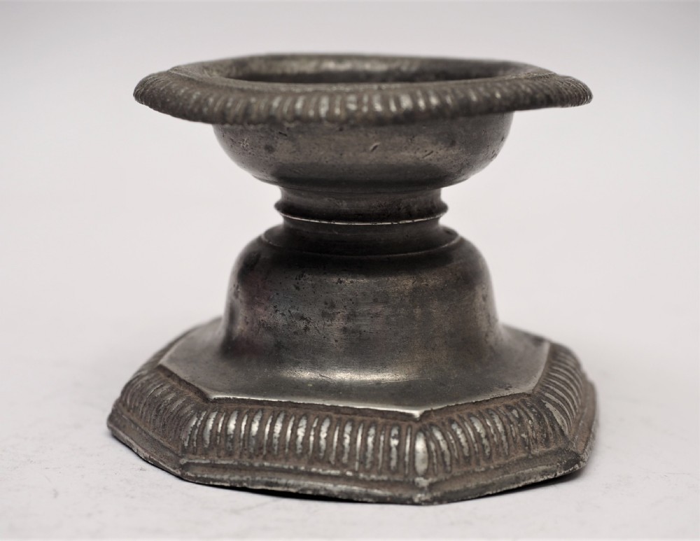 ANTIQUE OCTAGONAL TABLE SALT, PROBABLY FRENCH, CIRCA 1720. View II