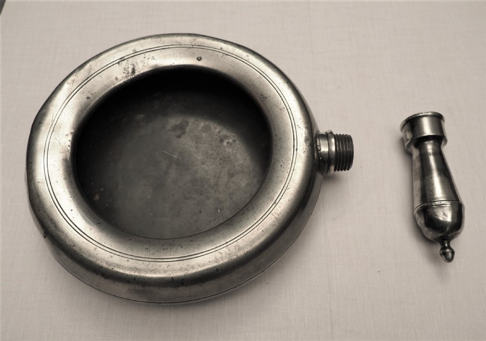 ANTIQUE ENGLISH PEWTER BED PAN BY STYNT DUNCOMB, 1745 - 1767. View III