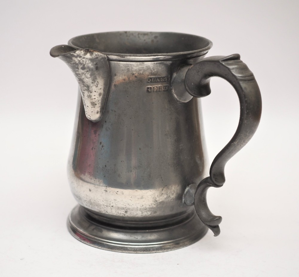 ANTIQUE ENGLISH PEWTER 1 QUART SPOUTED MEASURE, J EDWARDS II, 1861-83.