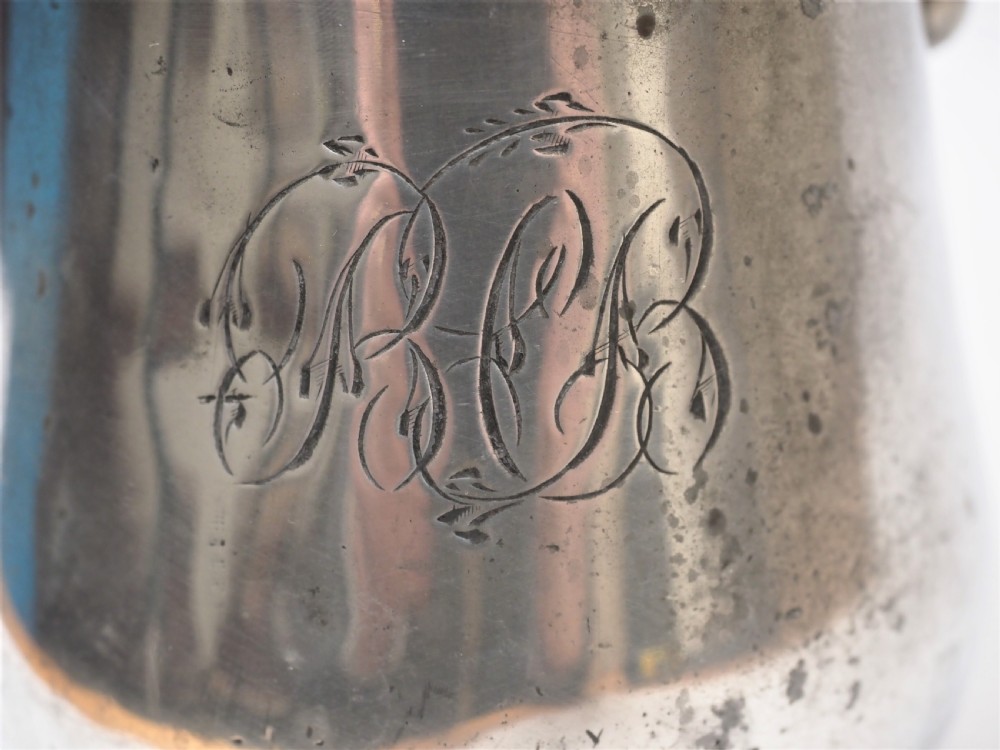 ANTIQUE ENGLISH PEWTER 1 QUART SPOUTED MEASURE, J EDWARDS II, 1861-83. View VI
