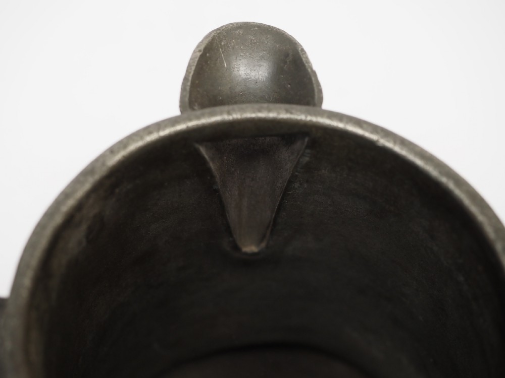 ANTIQUE ENGLISH PEWTER 1 QUART SPOUTED MEASURE, THOMAS PHILLIPS, 1795 - 1849. View V