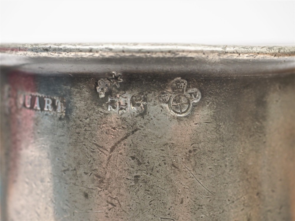 ANTIQUE ENGLISH PEWTER 1 QUART SPOUTED MEASURE, THOMAS PHILLIPS, 1795 - 1849. View IX