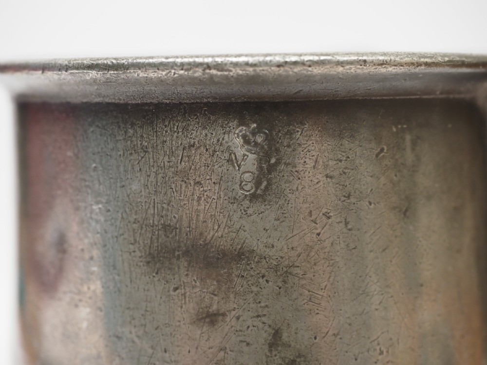 ANTIQUE ENGLISH PEWTER 1 QUART SPOUTED MEASURE, THOMAS PHILLIPS, 1795 - 1849. View X