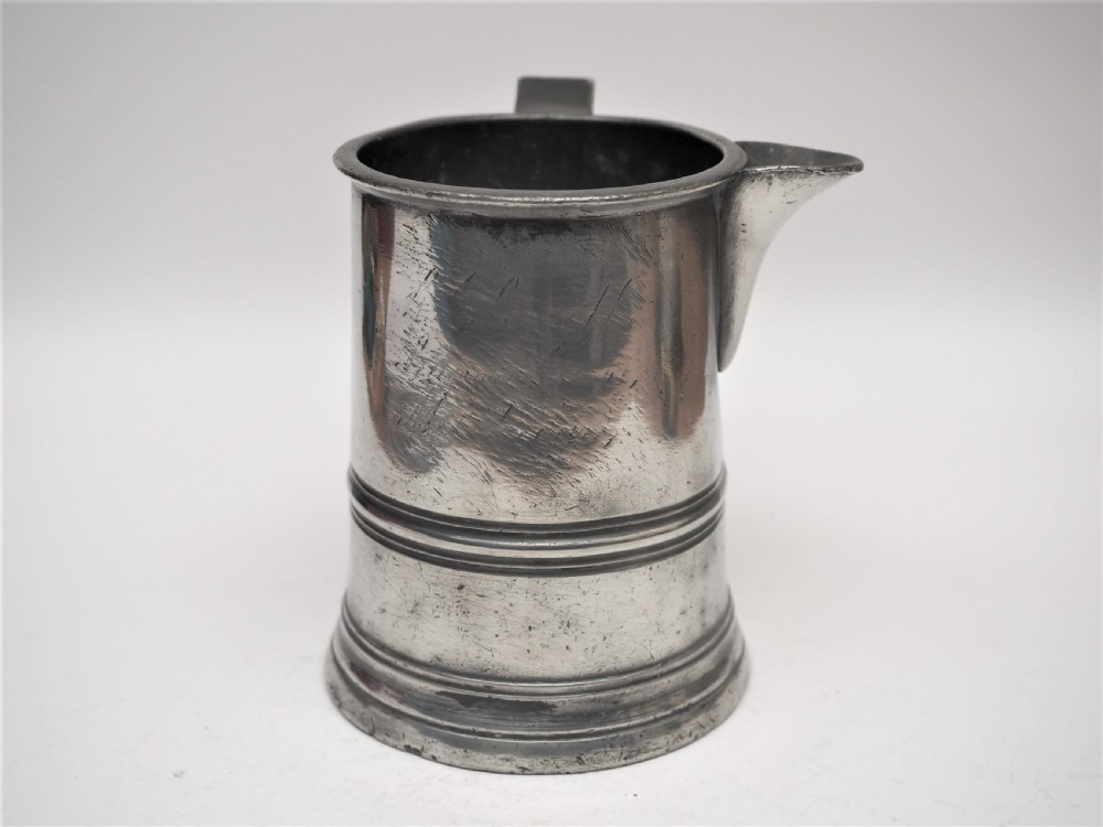ANTIQUE ENGLISH PEWTER 1 QUART SPOUTED MEASURE, W R LOFTUS, 1856 - 1887. View III