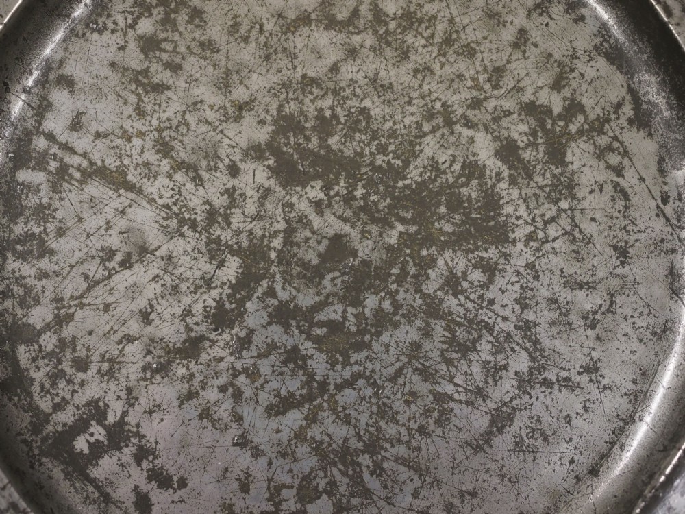 CHARLES II PEWTER TRIPLE REEDED HAMMERED PLATE BY THOMAS SMITH, CIRCA 1680. View VI