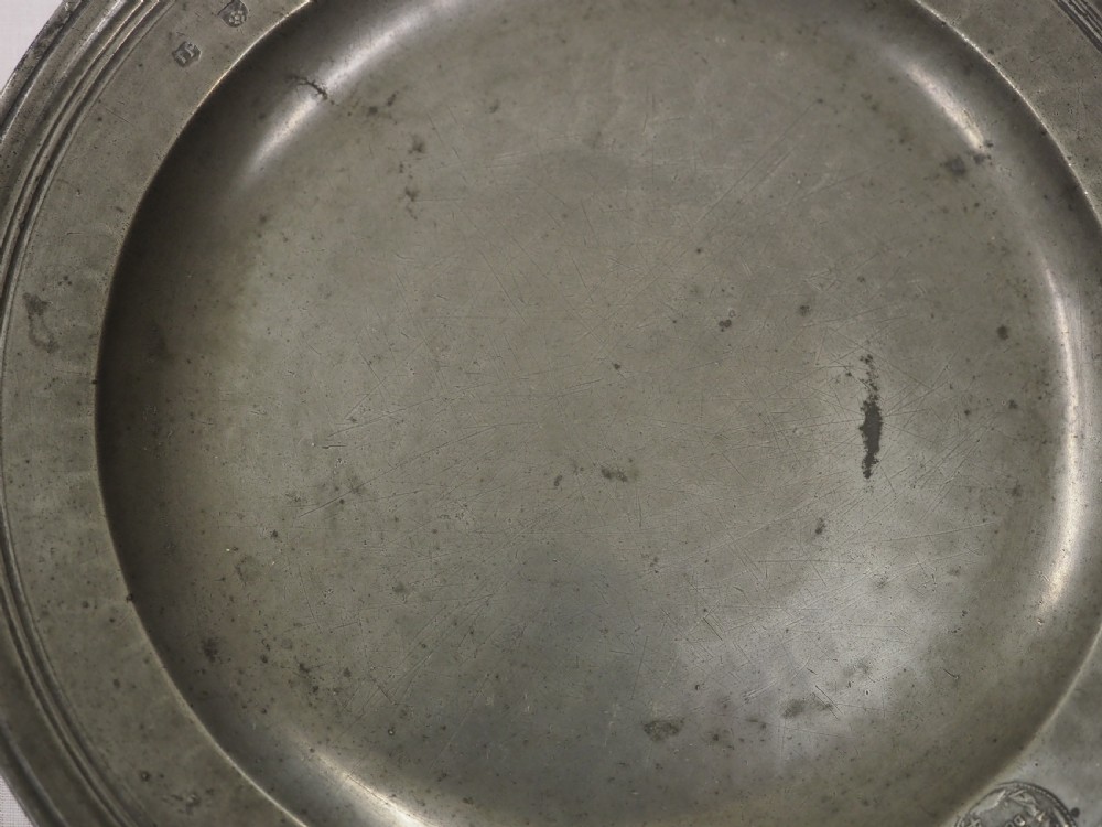 WILLIAM & MARY TRIPLE REEDED PLATE, HAMMERED ALL OVER, THOMAS POWELL CIRCA 1690. View VI