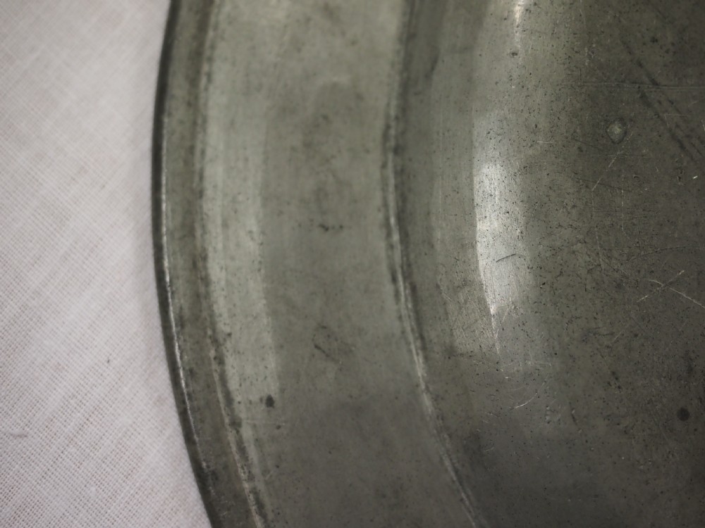 WILLIAM & MARY TRIPLE REEDED PLATE, HAMMERED ALL OVER, THOMAS POWELL CIRCA 1690. View IX