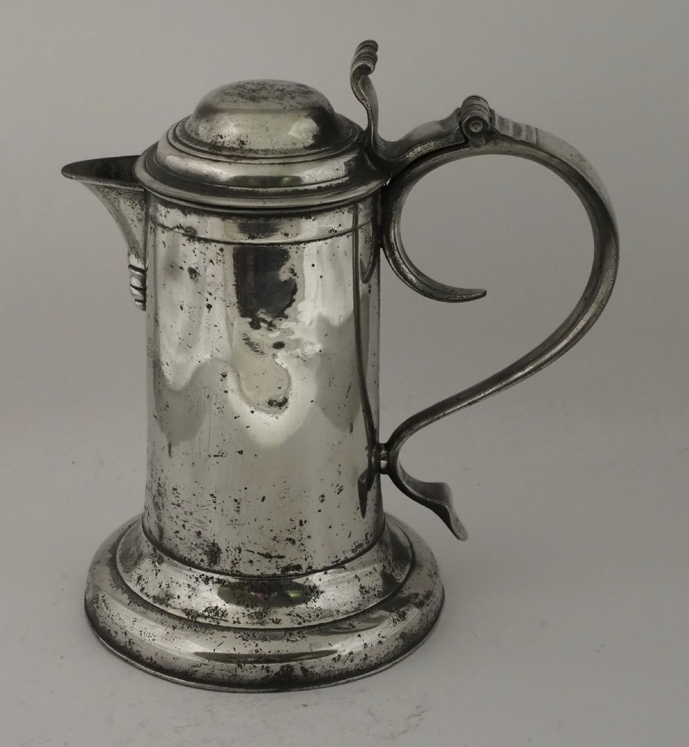 ANTIQUE IRISH PEWTER CHURCH FLAGON BY JOHN HEANEY OF DUBLIN, 1763 - 1807.