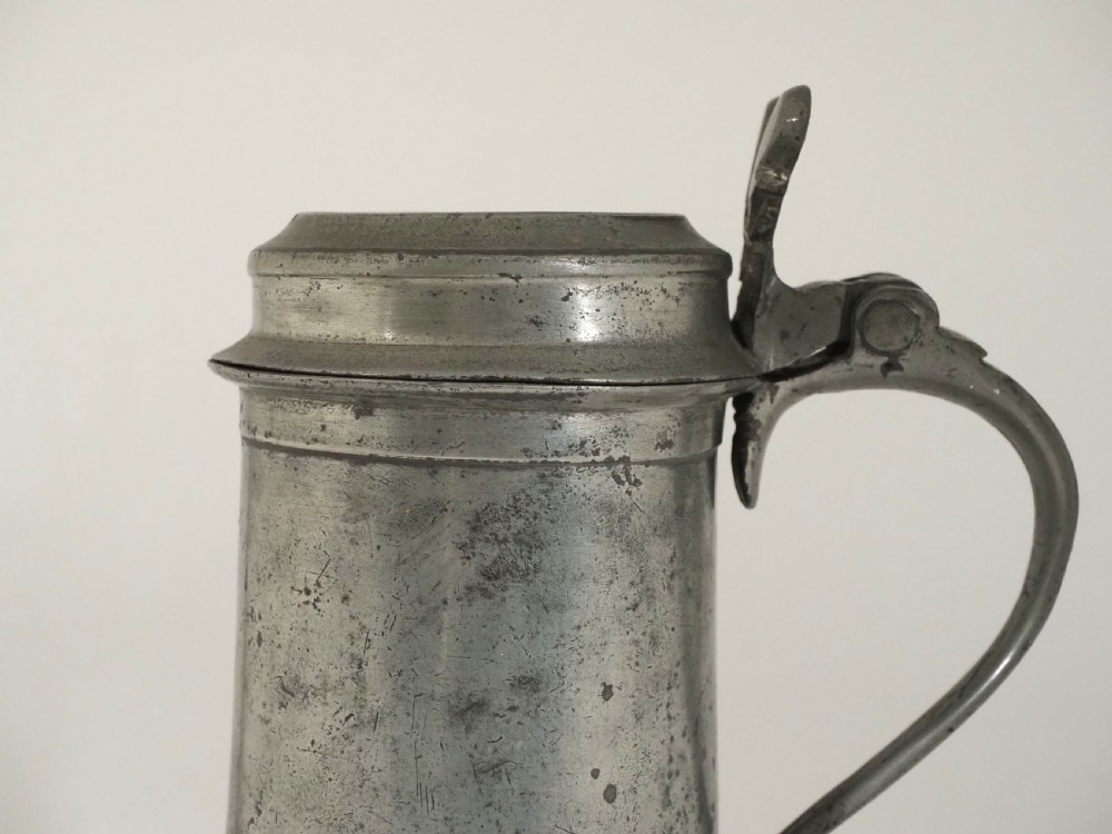 ANTIQUE ENGLISH PEWTER CHURCH FLAGON BY JOHN WEBBER I OF BARNSTAPLE, DEVON. 1662 - 1703. View II
