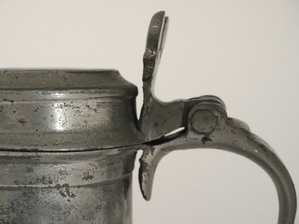 ANTIQUE ENGLISH PEWTER CHURCH FLAGON BY JOHN WEBBER I OF BARNSTAPLE, DEVON. 1662 - 1703. View IV