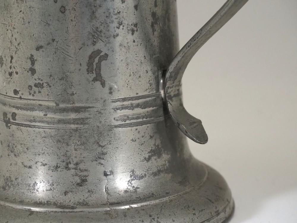 ANTIQUE ENGLISH PEWTER CHURCH FLAGON BY JOHN WEBBER I OF BARNSTAPLE, DEVON. 1662 - 1703. View V
