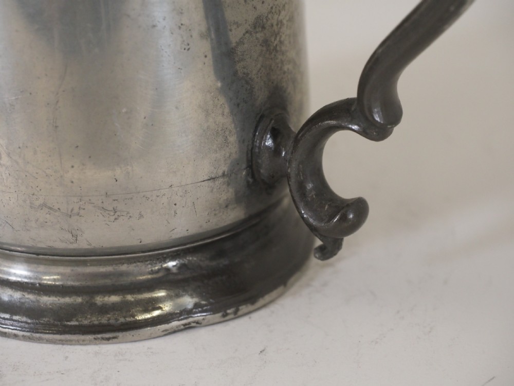 ANTIQUE ENGLISH PEWTER 1 PINT TAVERN MUG BY SUSANNAH COCKS OF LONDON, CIRCA 1830. View III
