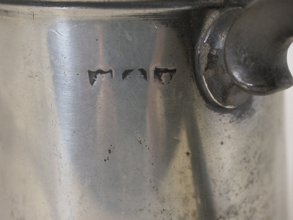 ANTIQUE ENGLISH PEWTER 1 PINT TAVERN MUG BY SUSANNAH COCKS OF LONDON, CIRCA 1830. View VI