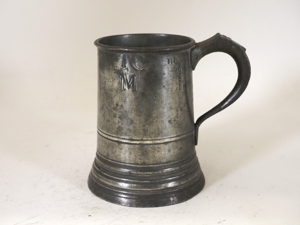 ANTIQUE ENGLISH PEWTER 1 PINT MEASURE BY M FOTHERGILL & SONS OF BRISTOL, CIRCA 1820.