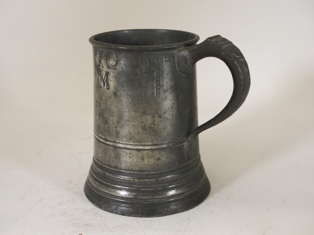ANTIQUE ENGLISH PEWTER 1 PINT MEASURE BY M FOTHERGILL & SONS OF BRISTOL, CIRCA 1820. View II