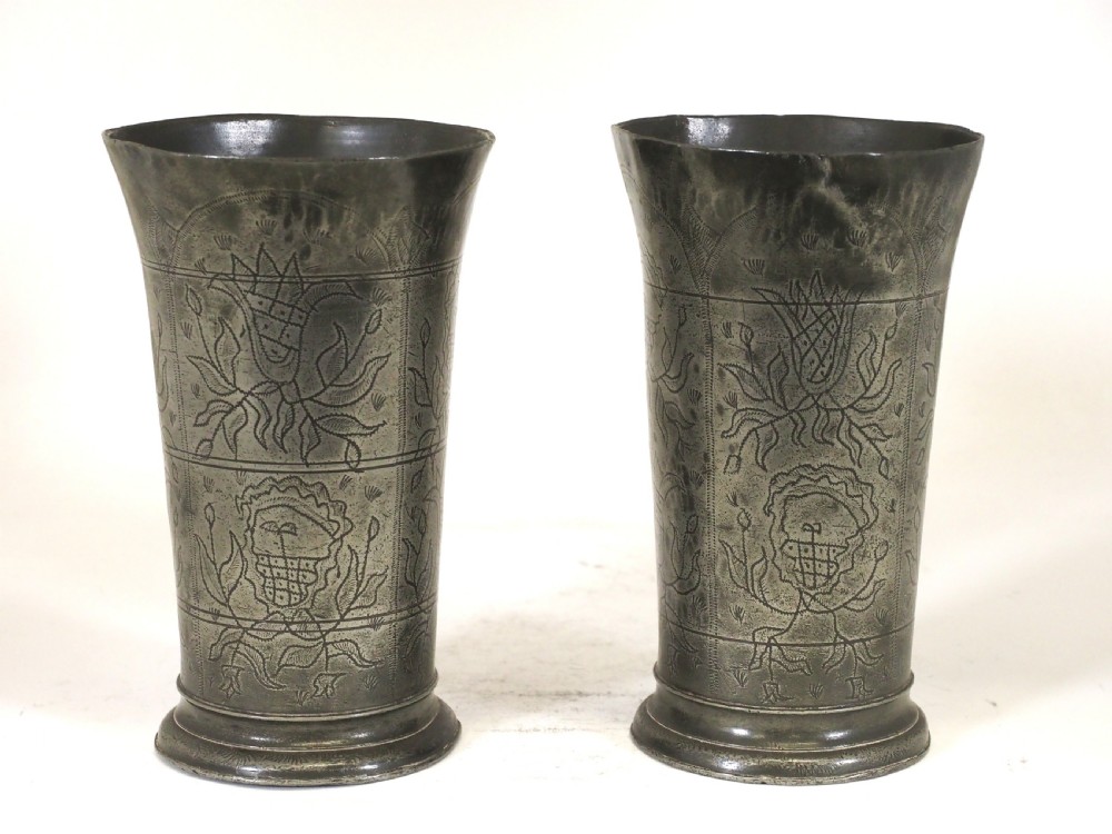 A PAIR OF ANTIQUE DUTCH PEWTER WRIGGLE WORK DECORATED BEAKERS, CIRCA 1750. View III
