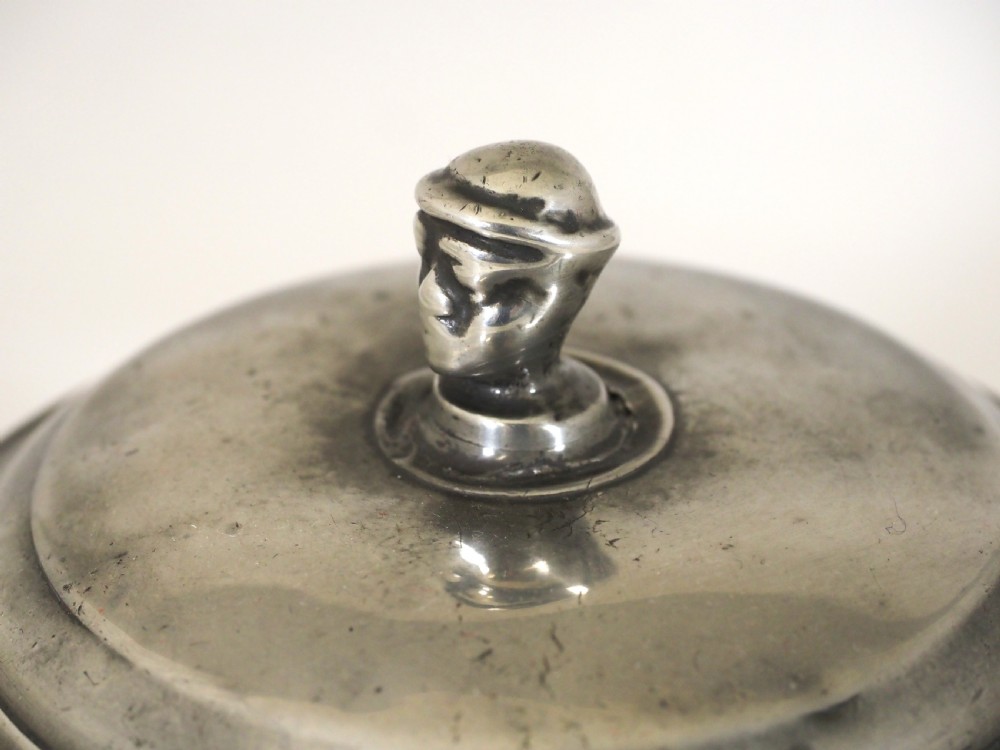 ANTIQUE ENGLISH PEWTER TOBACCO JAR WITH MANS HEAD, ORIGINAL PRESSER, CIRCA 1830. View II