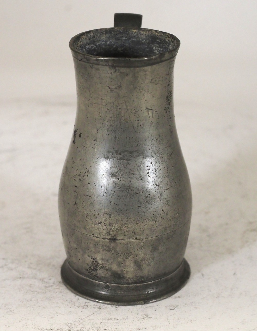 ANTIQUE JERSEY PEWTER LIDLESS MEASURE OF 'NOGGIN' CAPACITY, CIRCA 1800 View IV