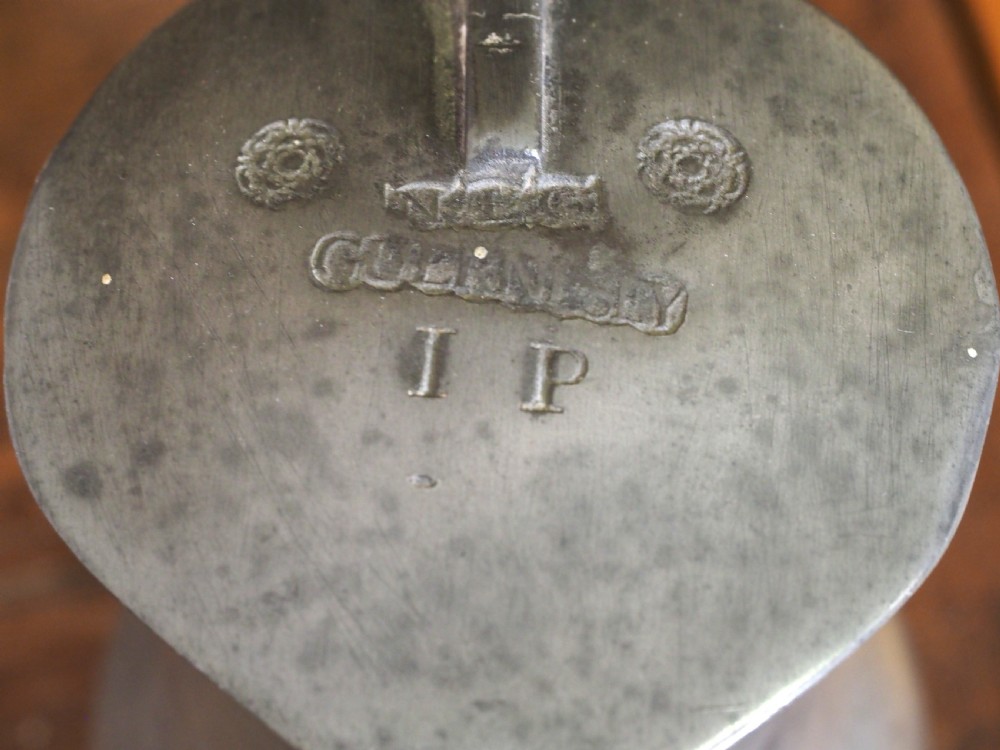 ANTIQUE GUERNSEY PEWTER 1/2 POT LIDDED FLAGON BY NICOLAS Le CHEMINANT, CIRCA 1800. View IX