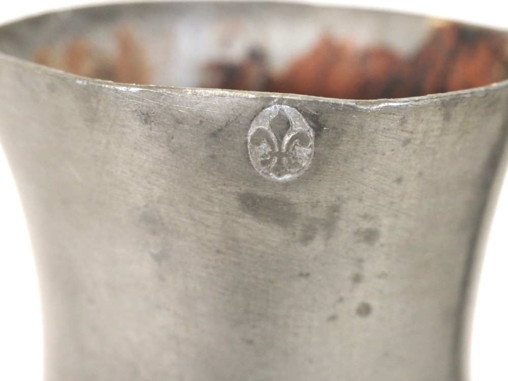ANTIQUE GUERNSEY PEWTER 1/2 POT LIDDED FLAGON BY NICOLAS Le CHEMINANT, CIRCA 1800. View XI