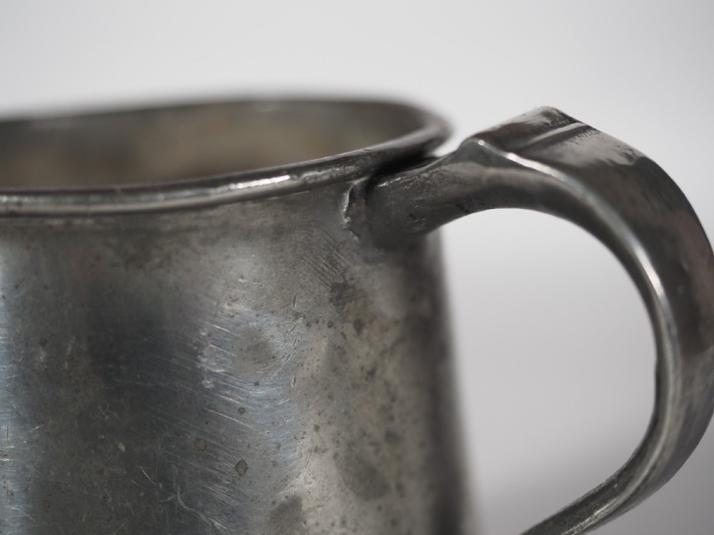 ANTIQUE ENGLISH PEWTER 3/4 PINT TAVERN MUG BY THOMAS DEAN ALDERSON, CIRCA 1820. View VII
