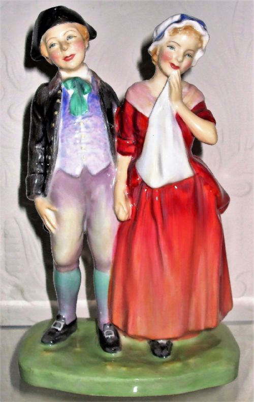 Royal Doulton Porcelain Figurine ~ "A'Courting" ~ HN 2004