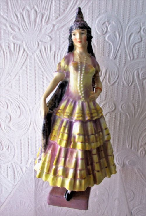 Vintage Royal Doulton English Porcelain Figurine ~ "A Spanish Lady" ~ HN 1290