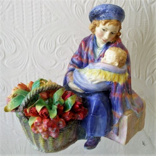 Vintage Royal Doulton English Porcelain Figurine ~ "Curly Knob" ~ HN 1627