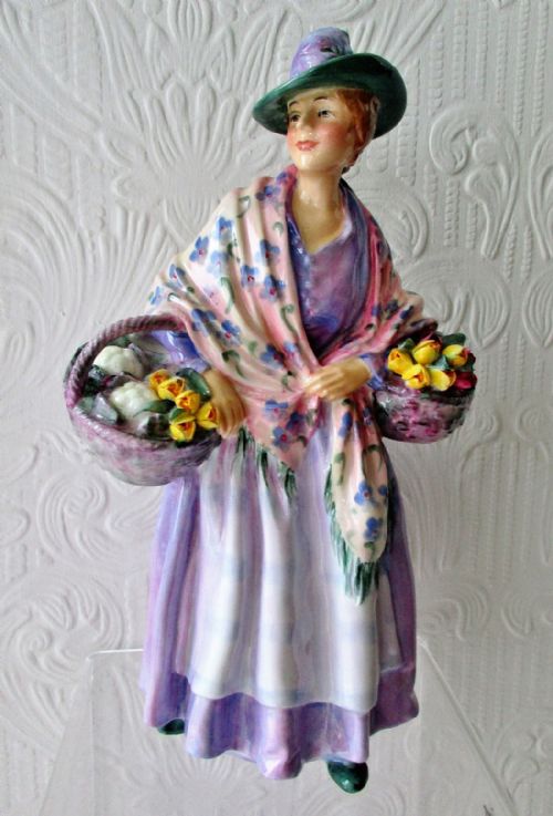Vintage Royal Doulton English Porcelain Figurine ~ "Romany Sue" ~ HN 1758