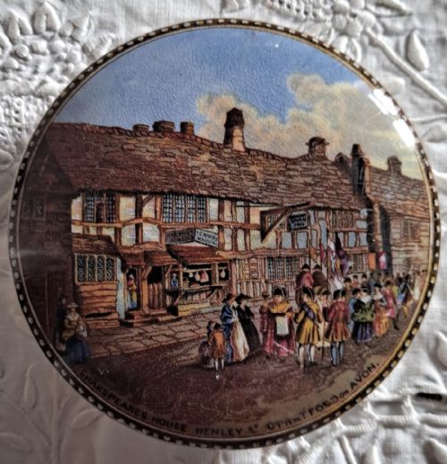 Antique English Victorian Pratt-ware Pot-lid ~ "Shakespeare's Birthplace" { Exterior } ~ Ball No. 226