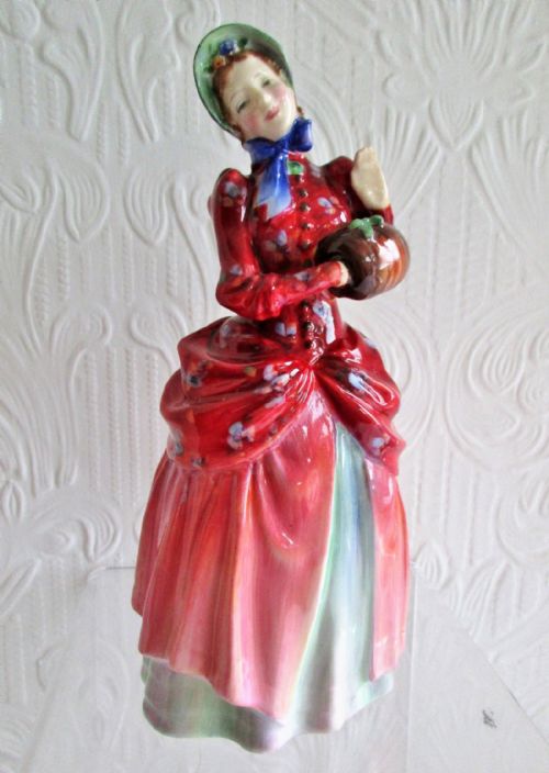 Vintage Royal Doulton English Porcelain Figurine ~ "Rowena" ~ HN 2077