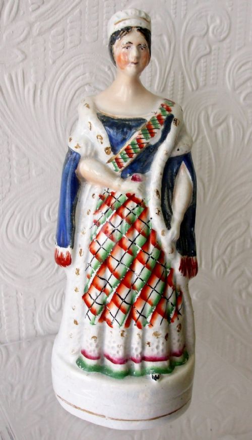 Antique English Victorian Staffordshire Pottery Royal Portrait Figure "Queen Victoria" ~ P A32 ~ H 431